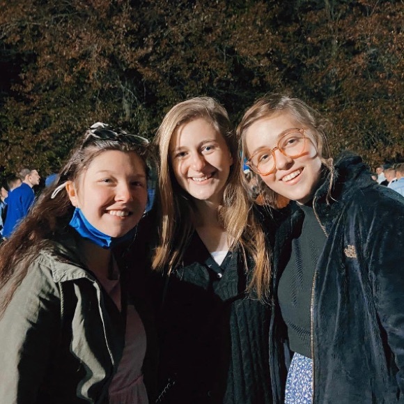 Meet your Posher, Grace - Picture 3 of 4